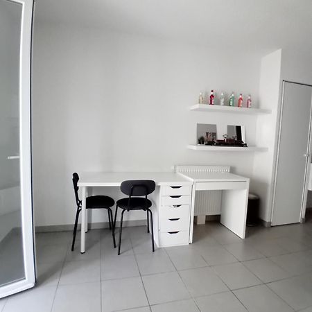 Studio Cosy Avec Terrasse มงต์เปอลิเยร์ ภายนอก รูปภาพ