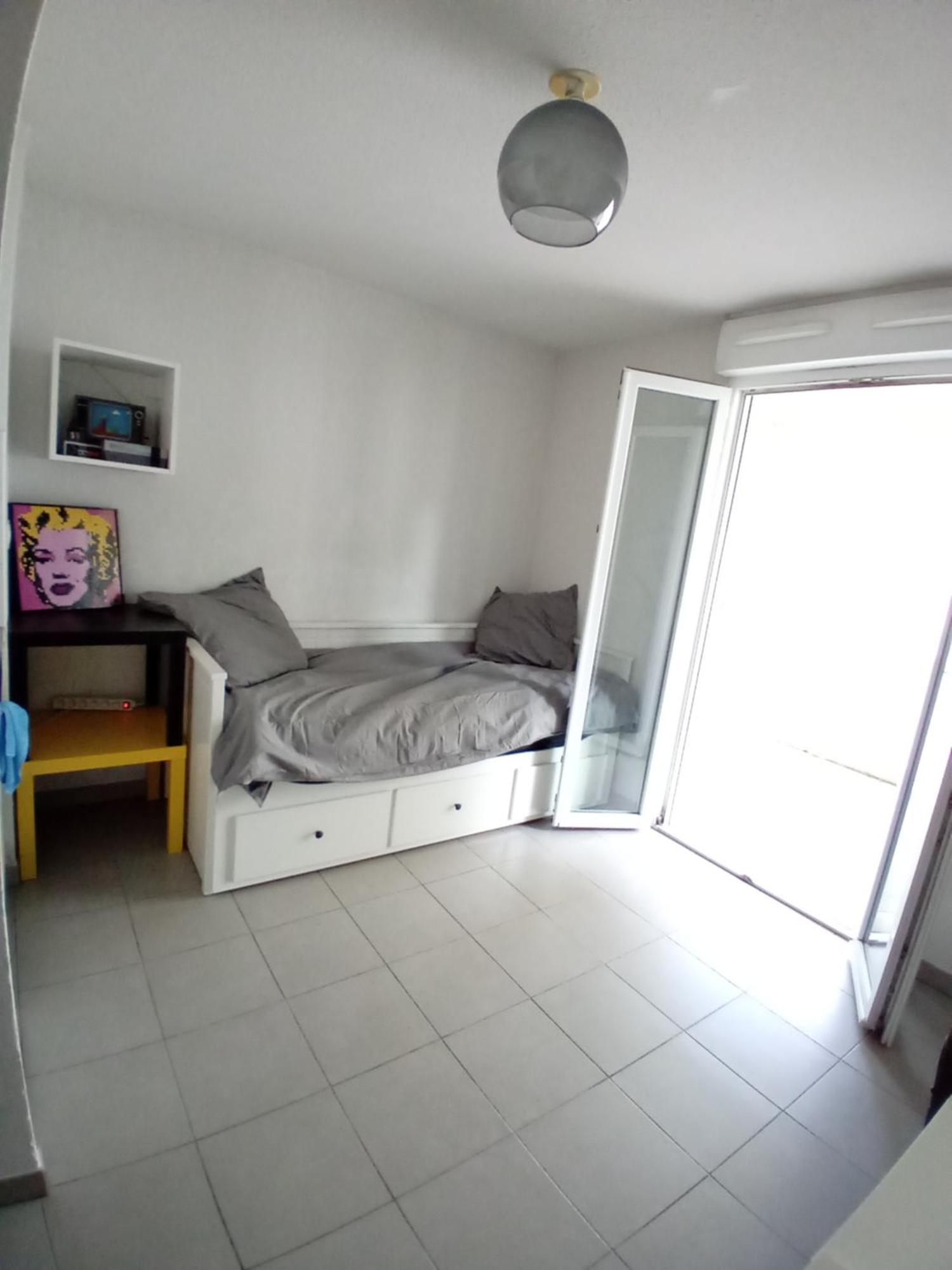 Studio Cosy Avec Terrasse มงต์เปอลิเยร์ ภายนอก รูปภาพ